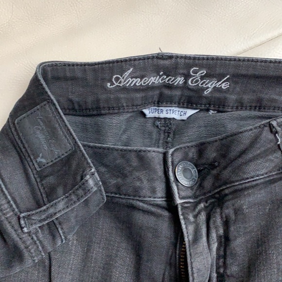 American Eagle 🦅 Jegging Jeans with distressed front. 14 Regular - Picture 9 of 11